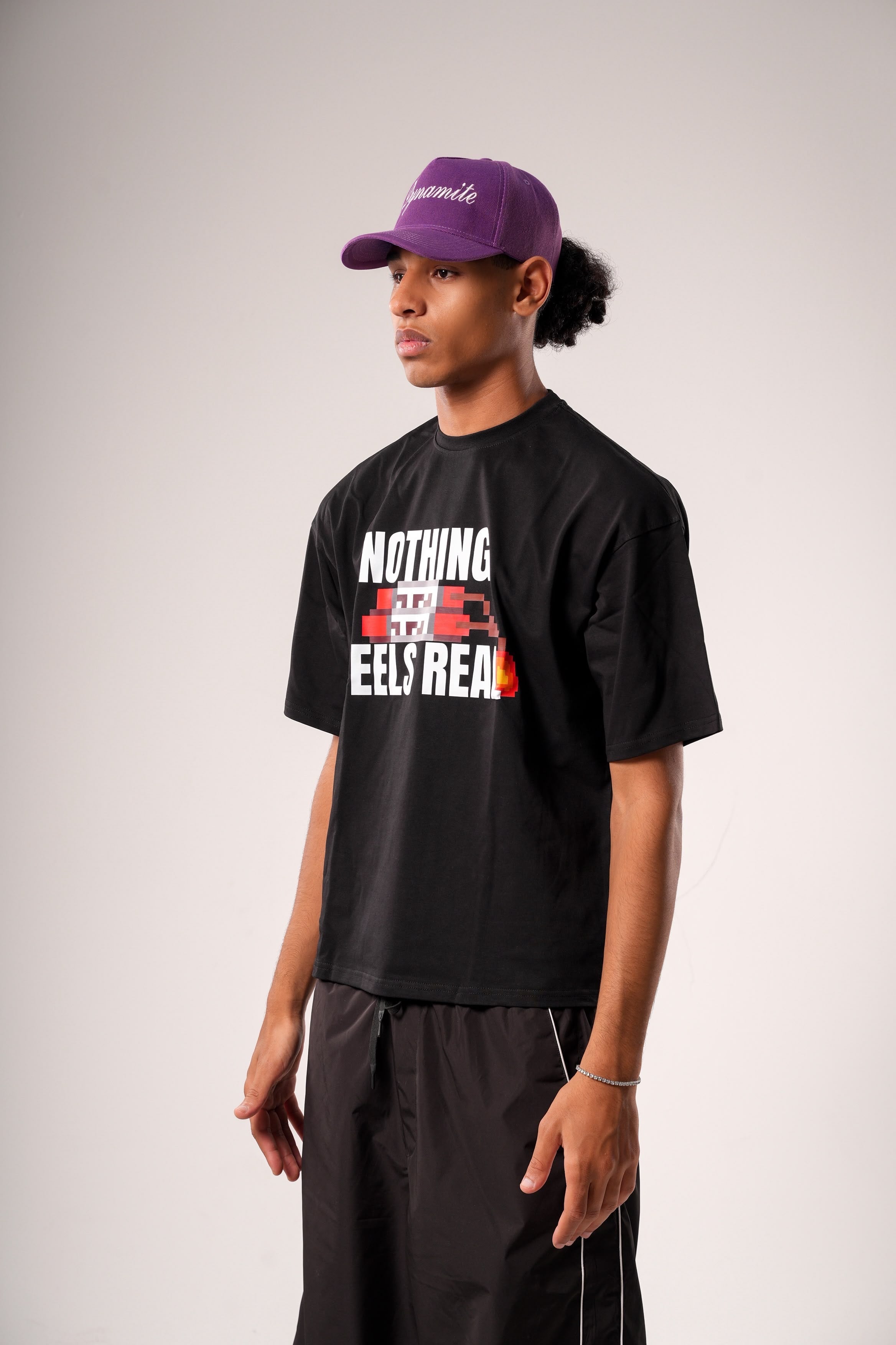 GRAPHIC TEES