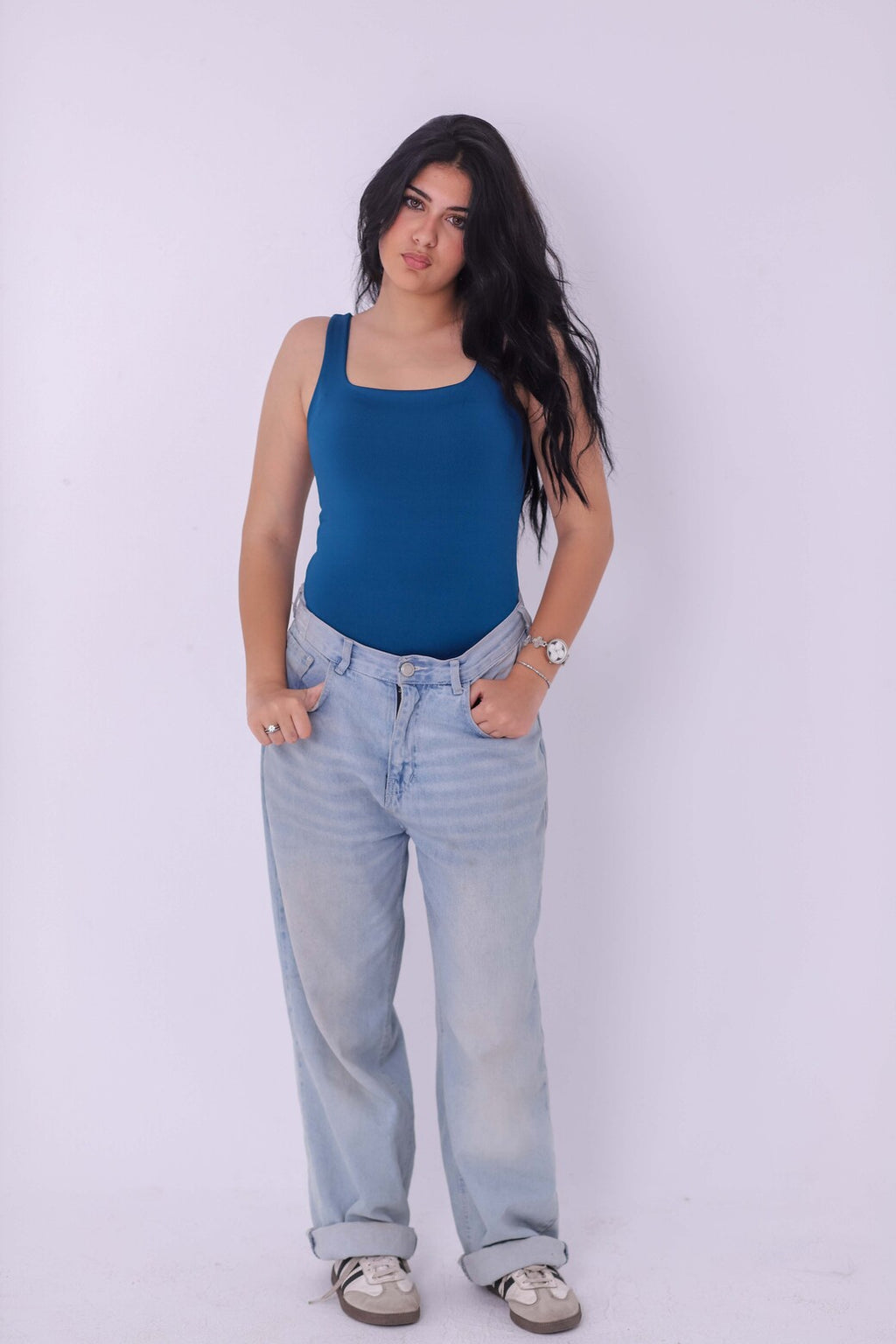 WIDE-PROFILE CUT-OFF TOP